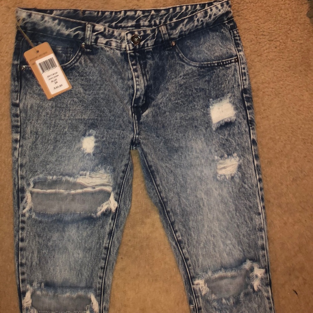 Men’s ripped jeans